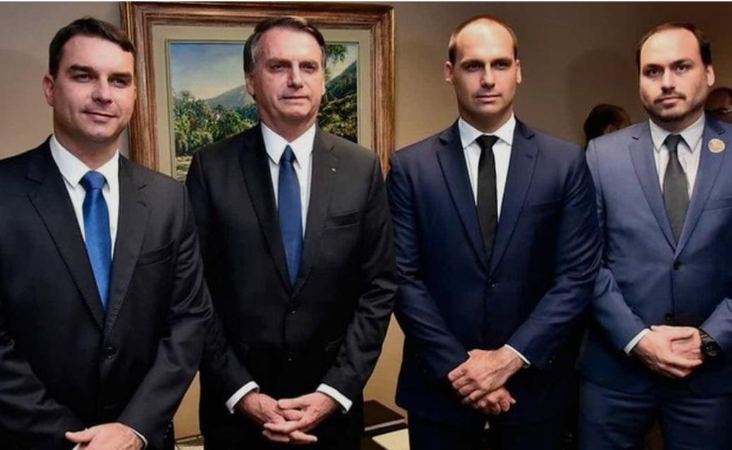 O Fenômeno do Bolsonarismo: Entre a alienação coletiva e o longo caminho da reconstrução nacional