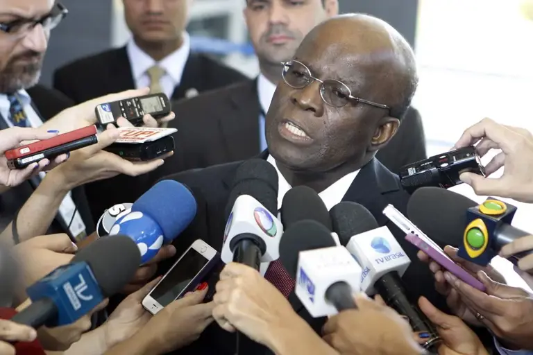 Caiado comenta sobre pré-candidatura de Joaquim Barbosa à Presidência