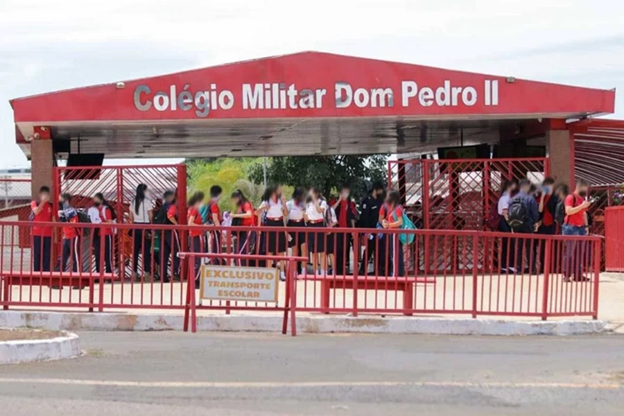 Livro adotado por escola do CBMDF revolta pais: “Podre”