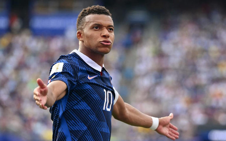 Mbappé rasga o verbo após Paraguai x França: ‘Também sabemos jogar futebol sujo’