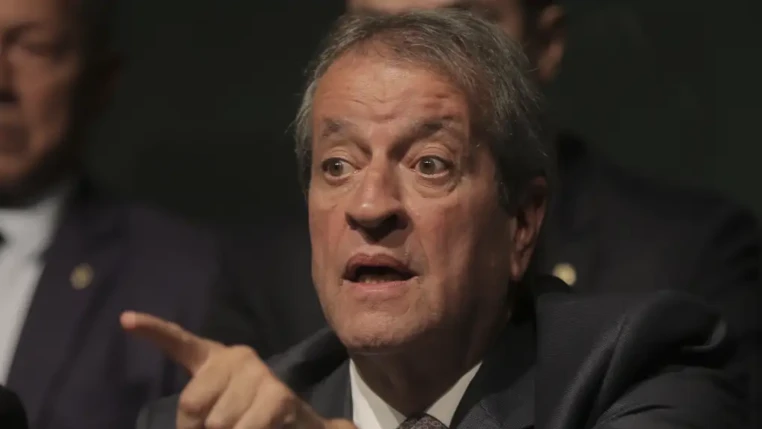 STF bloqueia R$ 119 milhões de Valdemar Costa Neto após PF revelar esquema com emendas