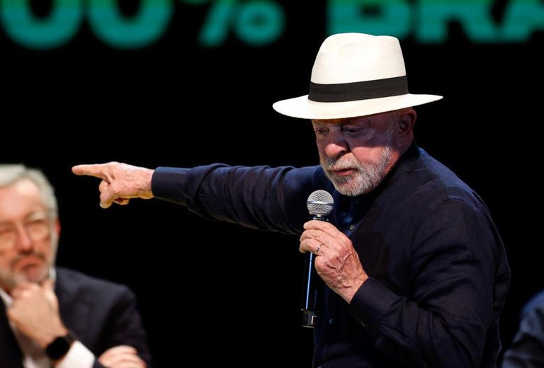 Lula pede bloqueio milionário do PL