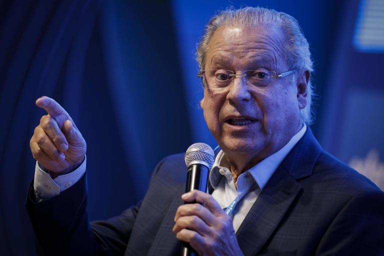 Zé Dirceu: fora André Mendonça