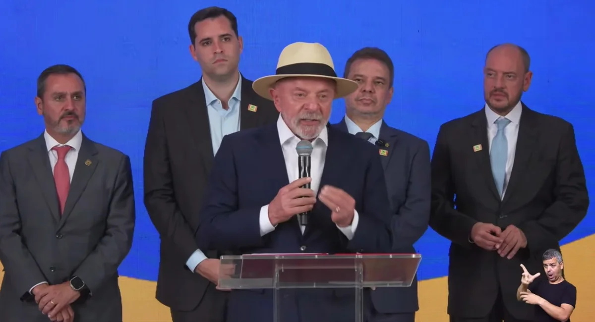 Facções ou 8/1: Lula contesta Trump e liga terrorismo a Bolsonaro