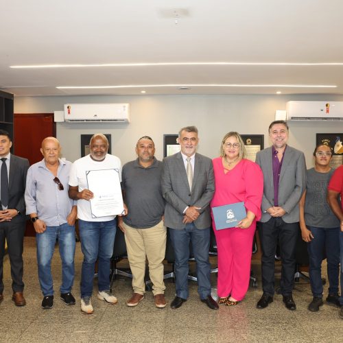 Amélio Cayres homenageia comunicadores do Bico do Papagaio