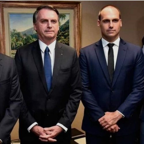 O Fenômeno do Bolsonarismo: Entre a alienação coletiva e o longo caminho da reconstrução nacional