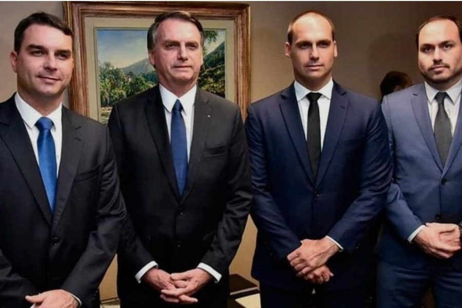 O Fenômeno do Bolsonarismo: Entre a alienação coletiva e o longo caminho da reconstrução nacional