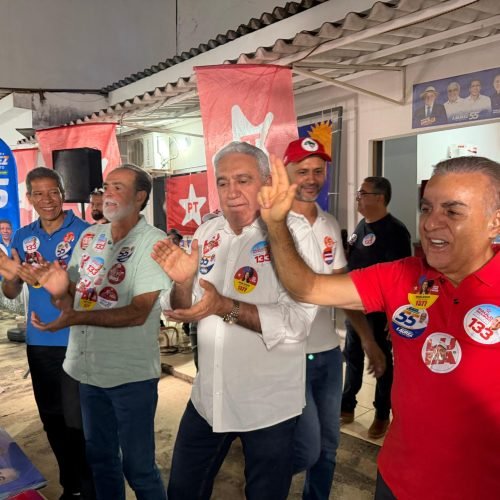 Ao lado de Laurez e Mourão, Vilela participa da inauguração do Comitê Lula Presidente