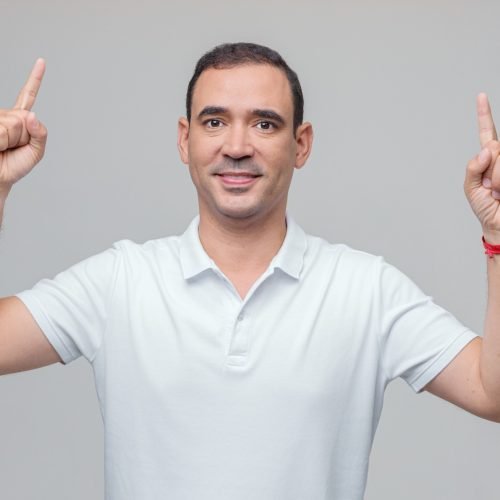 Vicentinho Júnior participa de debate da Record News