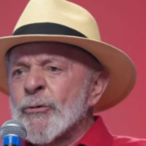 Lula ironiza Bolsonaro após prisão na Papudinha, mas faz alerta: “Se não formos espertos, a mentira vencerá a verdade”