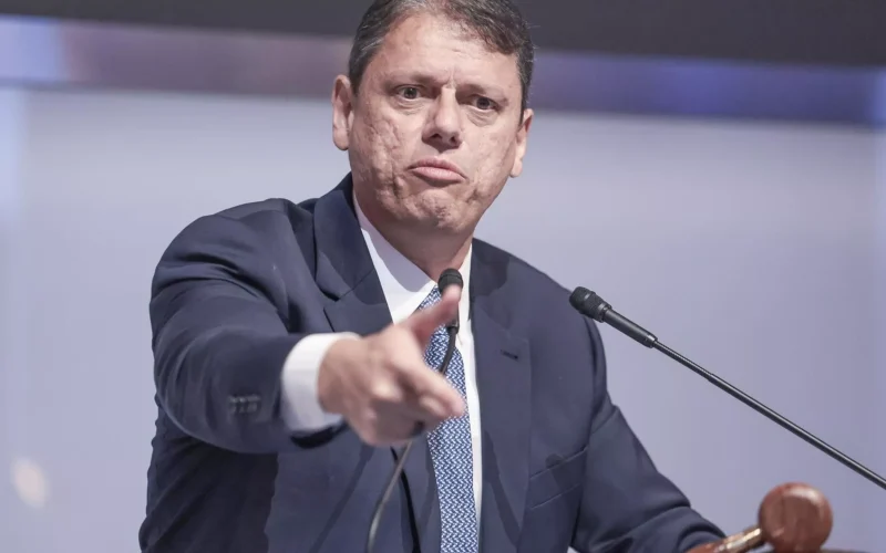 Governo Tarcísio vai se enrolando no escândalo do Banco Master
