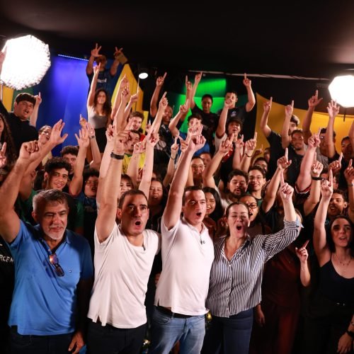 Vicentinho apresenta propostas para a juventude em programa especial com estudantes