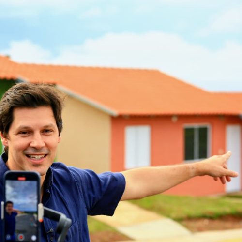 Daniel Vilela entrega 50 casas a custo zero em Aragarças