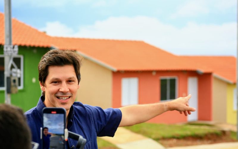 Daniel Vilela entrega 50 casas a custo zero em Aragarças