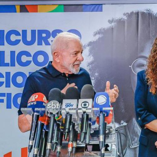 Governo Lula concede reajuste salarial a servidores federais