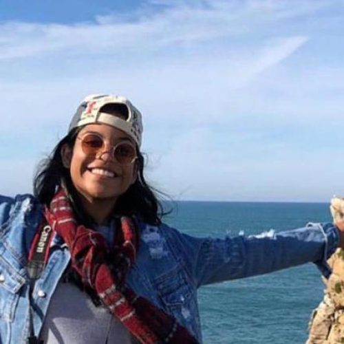 Brasileira que caiu em vulcão na Indonésia é encontrada morta