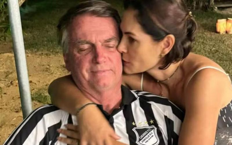 Michelle faz primeira visita a Bolsonaro na Papudinha