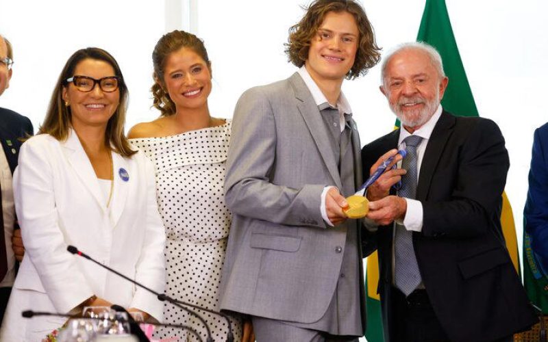 Lula recebe Lucas Braathen e diz: ‘Você é mais brasileiro que muita gente que mora aqui’