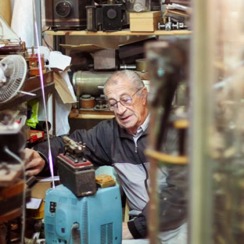 O Brasil isenta os idosos com mais de 60 anos de três tipos de dívidas para proteger sua dignidade