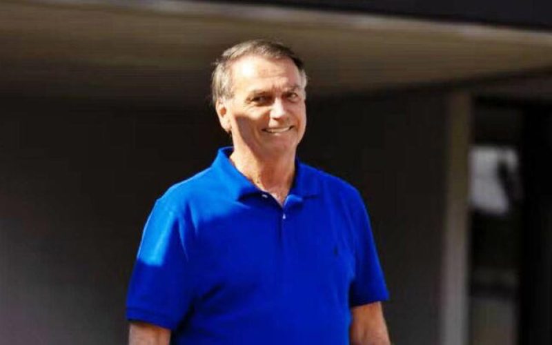 Brasileiros querem que Jair Bolsonaro volte para presídio, diz Datafolha