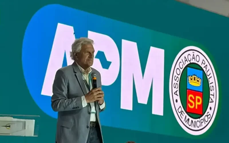 Caiado minimiza conflito no PSD com apoio de Tarcísio a Flávio Bolsonaro em SP