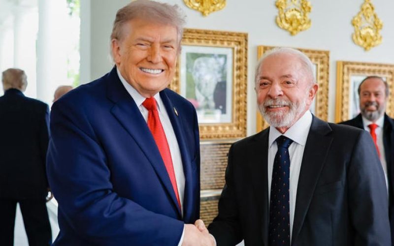 EUA: Elogios de Trump, tour na Casa Branca e  três horas de reunião