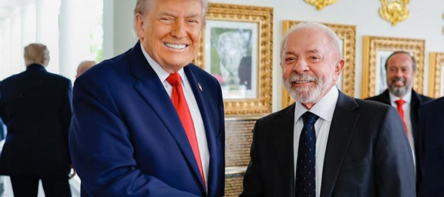 EUA: Elogios de Trump, tour na Casa Branca e  três horas de reunião