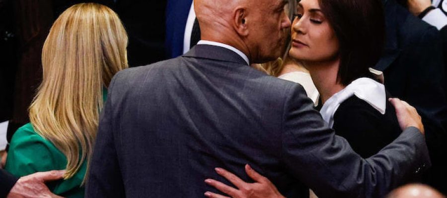 Michelle Bolsonaro chama Moraes de ‘irmão em Cristo’ 