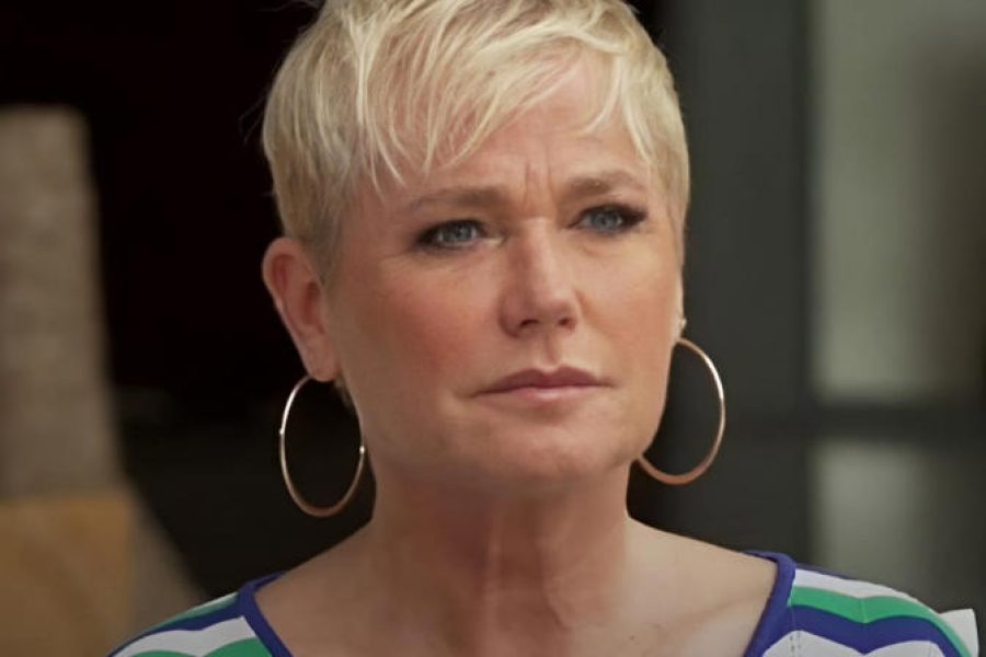 Xuxa dispara contra políticos após nova proposta: “Absurdo!”