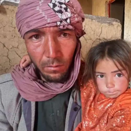 Pai vende a filha de 5 anos para pagar dívida