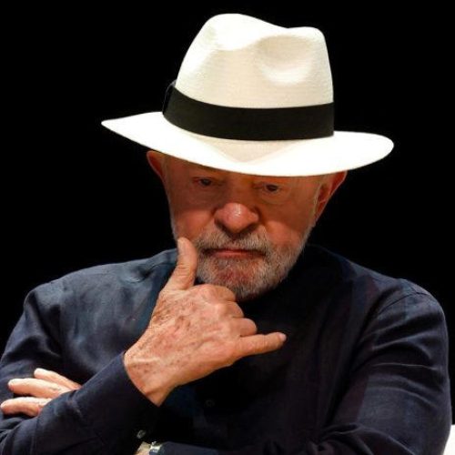Lula rasga o verbo e faz pedido a Carlo Ancelotti