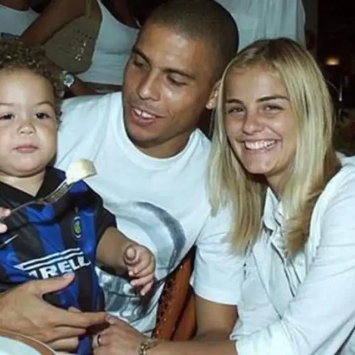 Ex de Ronaldo, Milene Dominggues embarca para os EUA e reforça cobertura da Copa do Mundo