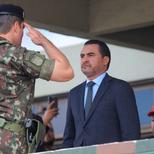 Governador Wanderlei Barbosa participa de solenidade do Dia do Exército