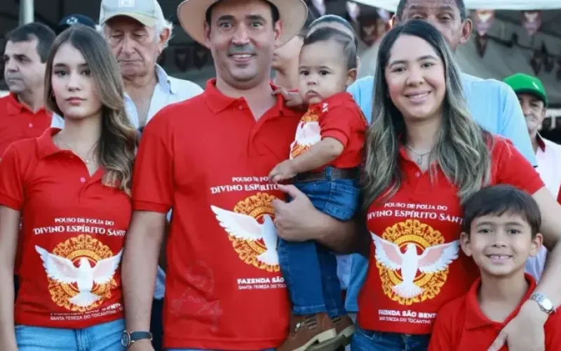 Vicentinho Júnior e família recebem Folia do Divino Espírito Santo sábado, em Santa Tereza