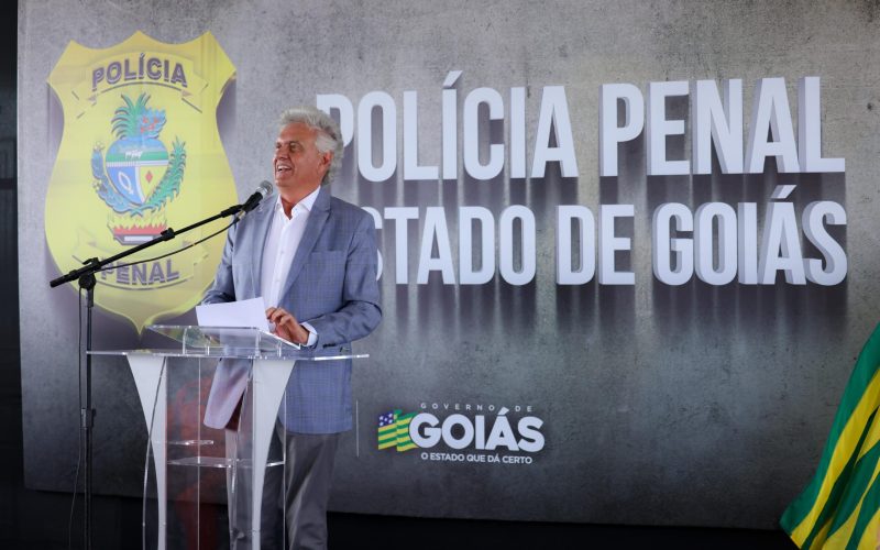 Caiado entrega equipamentos e viaturas para reforçar segurança penitenciária em Goiás