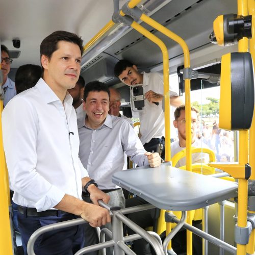 “Vamos renovar 100% da frota até 2026”, afirma Daniel Vilela durante entrega de 74 ônibus novos para o transporte coletivo