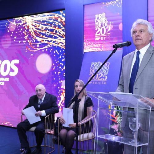 Caiado destaca força do setor supermercadista durante entrega do Carrinho de Ouro 2025