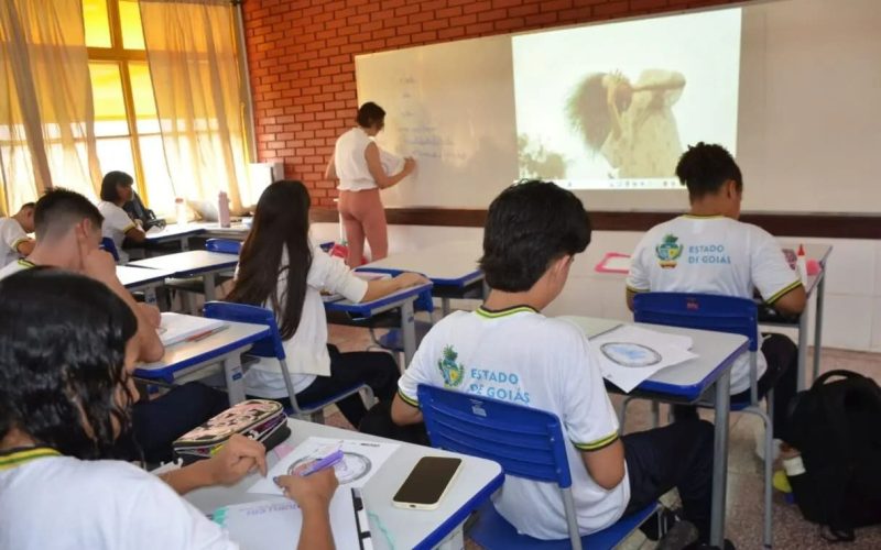 Governo de Goiás convoca mais 631 aprovados no concurso para professor PIII