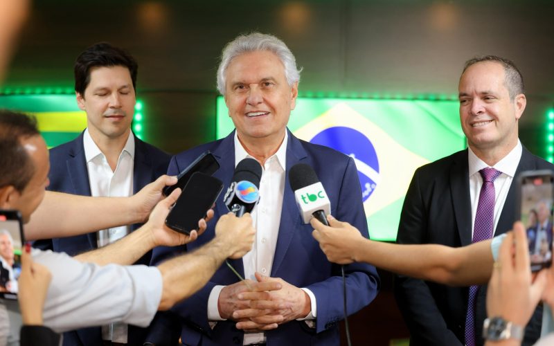 Caiado assina renovação de patrocínio de R$ 1,9 milhão ao Goiás Vôlei