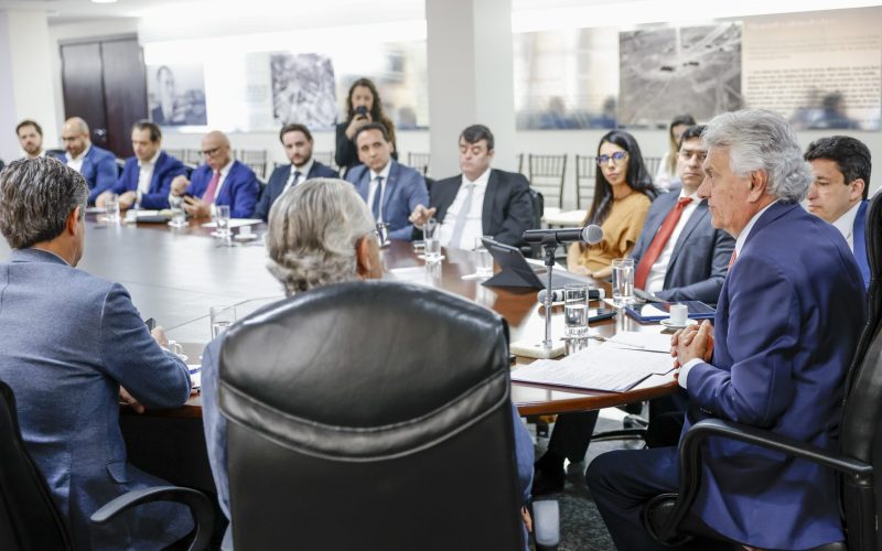 Caiado articula com setor produtivo e busca blindar economia goiana de tarifaço