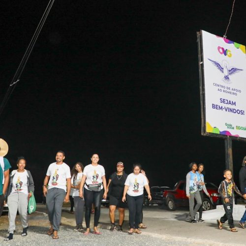 Goiás Social e OVG montam estrutura do Centro de Apoio ao Romeiro de Muquém, em Niquelândia