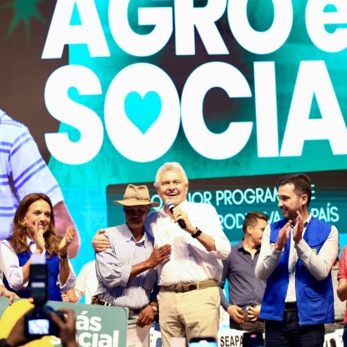 Caiado e Gracinha destacam avanços da agricultura familiar na edição Agro é Social em Anápolis