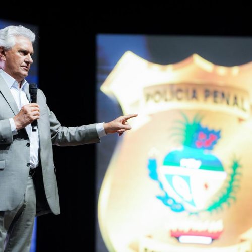 Caiado ministra aula magna do primeiro curso de pós-graduação em Execução de Polícia Penal 