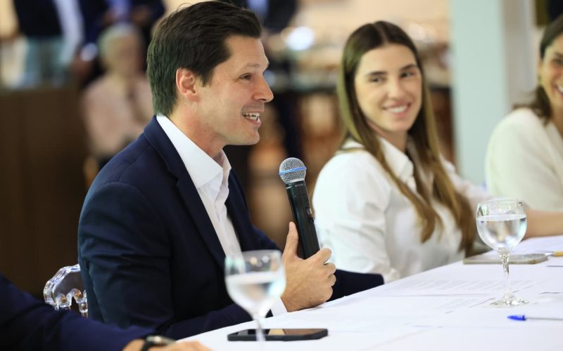 Em primeira reunião com secretariado, Daniel Vilela defende manter ritmo de entregas