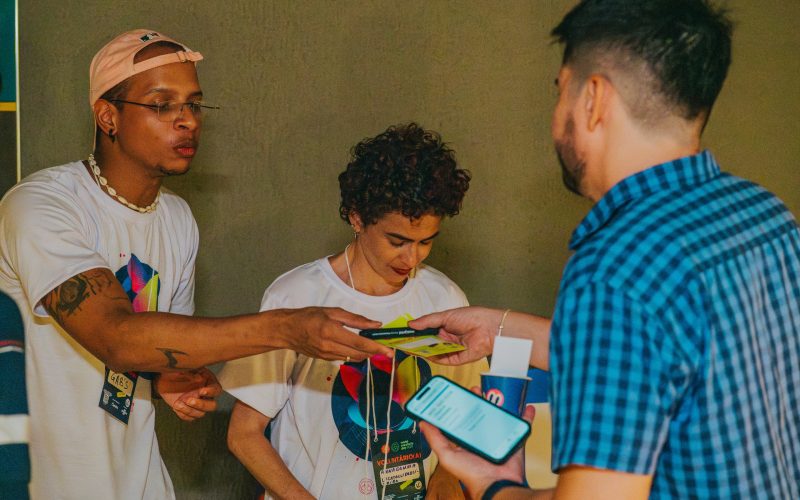 Goiânia se torna capital mundial da criatividade com festival gratuito e foco em Inteligência Artificial