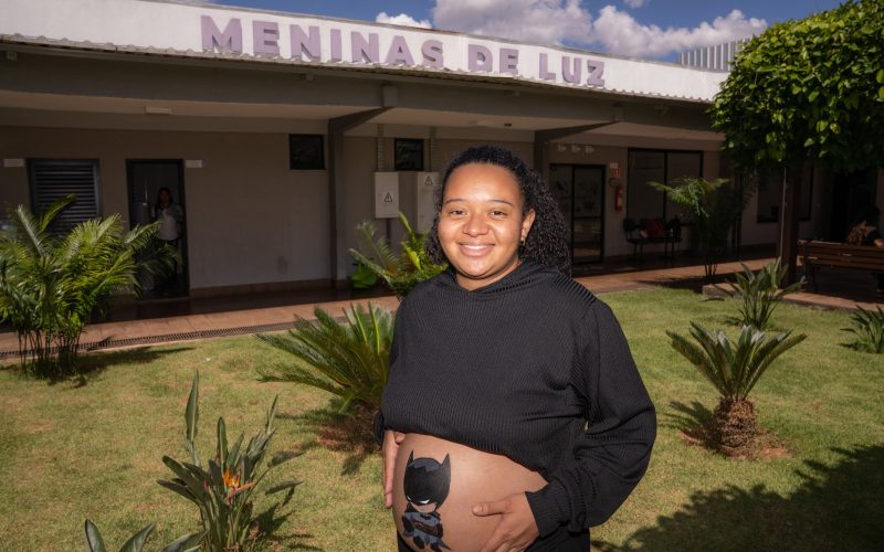 Meninas de Luz tem vagas abertas para gestantes e jovens mães em situação de vulnerabilidade social