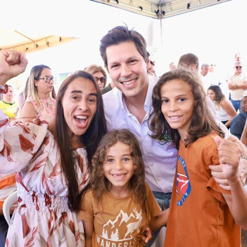 “Estas casas representam segurança, qualidade de vida e um novo começo”, diz Daniel Vilela ao entregar moradias a custo zero no Entorno do DF