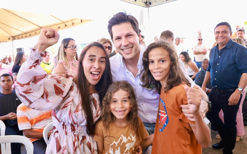 “Estas casas representam segurança, qualidade de vida e um novo começo”, diz Daniel Vilela ao entregar moradias a custo zero no Entorno do DF