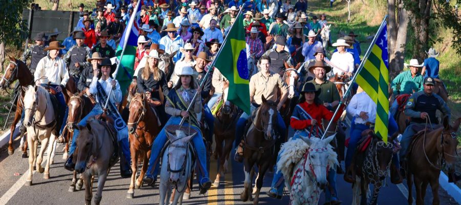 Daniel Vilela participa da 23ª Cavalgada Ecológica de Córrego do Ouro