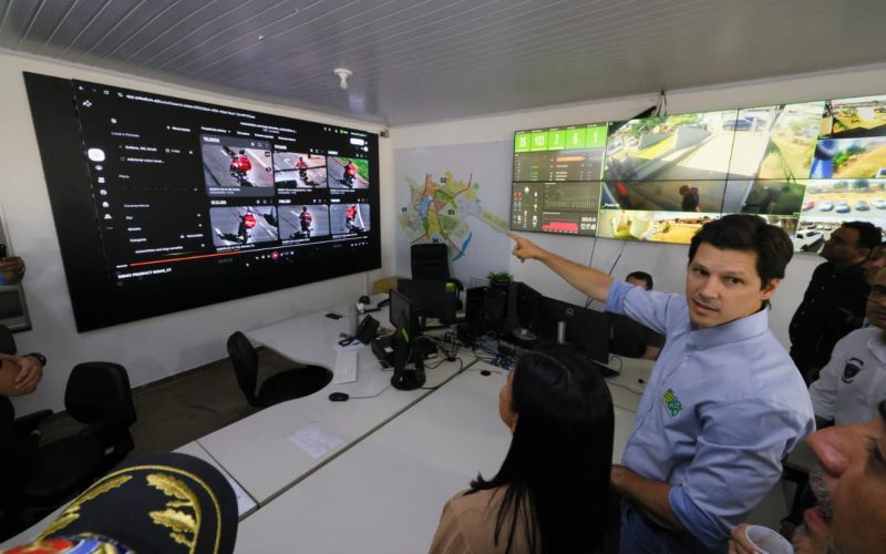 Em Formosa, Daniel Vilela vistoria implantação do sistema IA Contra o Crime